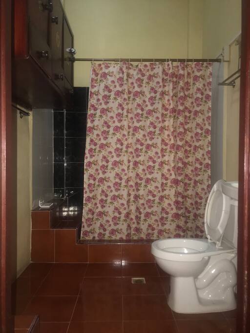 Baño del primer cuarto