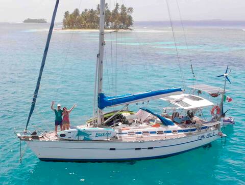 Exclusive Boat ALL INC. Large Cabin Priv. Bathrum