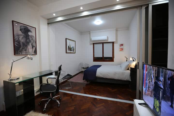 საძინებელი 1