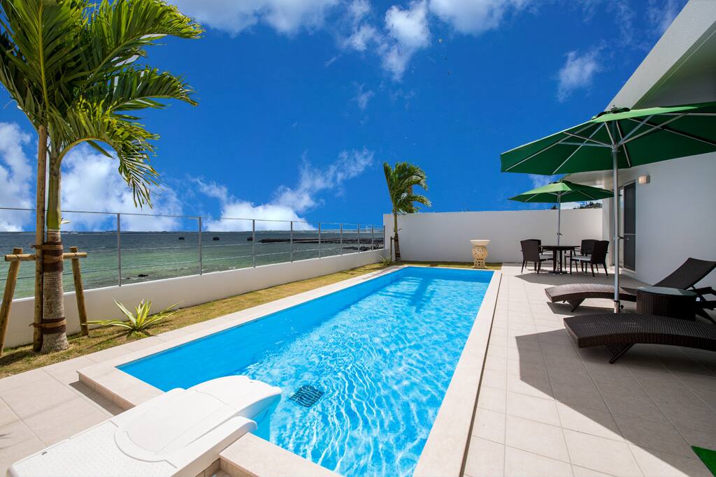 Nobody Into The Pool At Bartles Poolside Bbq Open All 5 quot front with swimming pool quot coldio marina kin Nobody Into The Pool At Bartles Poolside Bbq Open All 5 quot front with swimming pool quot coldio marina kin