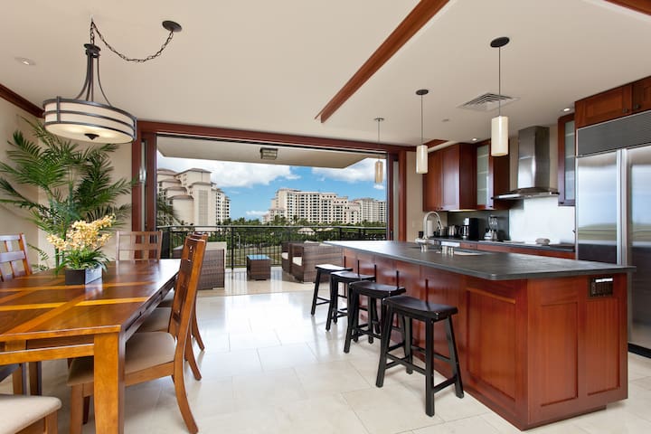 Hale Kailani O-522 a place to gather and relax