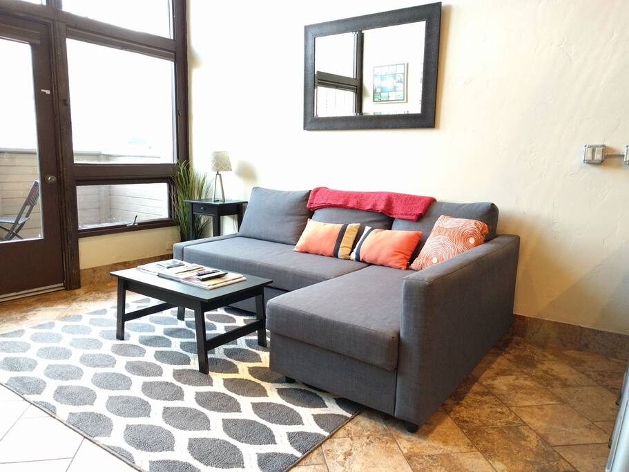 New area rug and coffee table (November 2016)