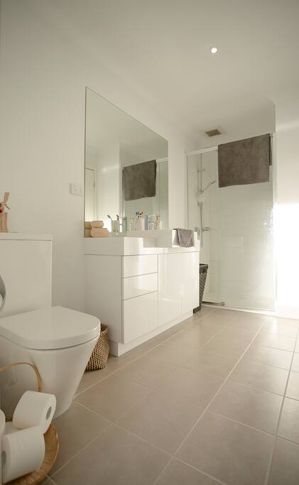 Master bedroom ensuite