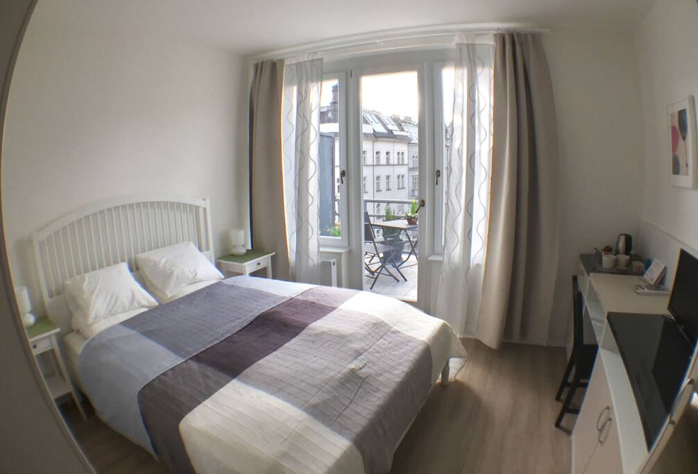 Bedroom_01