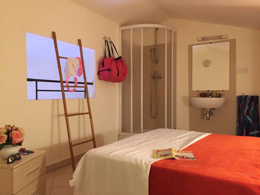 Chambre parentale avec coin douche