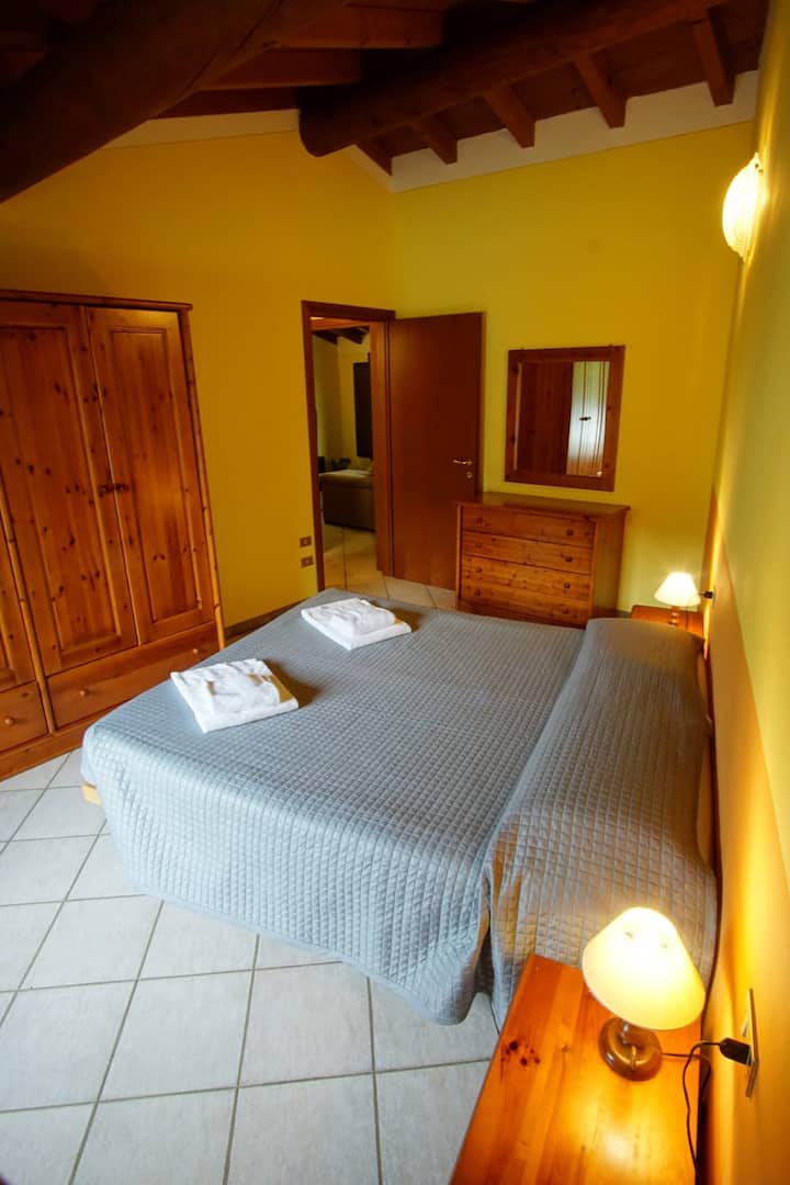 Dhomë gjumi 1