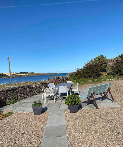 Stonehaven Townhouse with stunning sea views