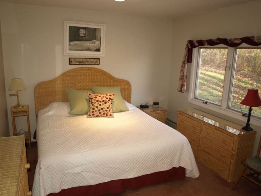 Bedroom 1 - King Bed