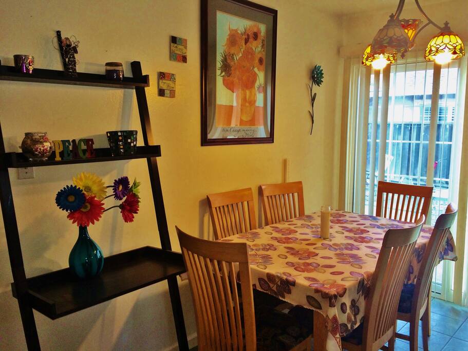 Seating for six in the Kitchen