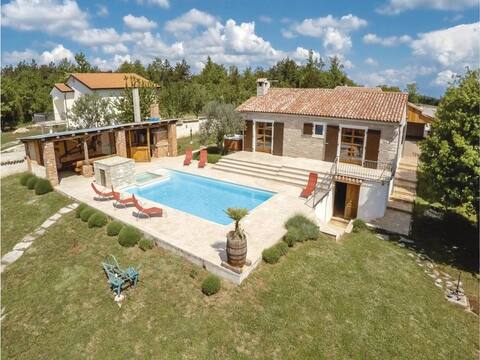 Lux Casa Histria - with heated pool & jacuzzi