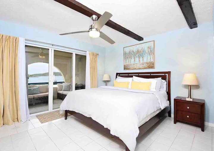 ห้องนอนในมหาสมุทร - ขึ้นจากเตียงแล้วเดินไปที่ระเบียงส่วนตัวของคุณ 