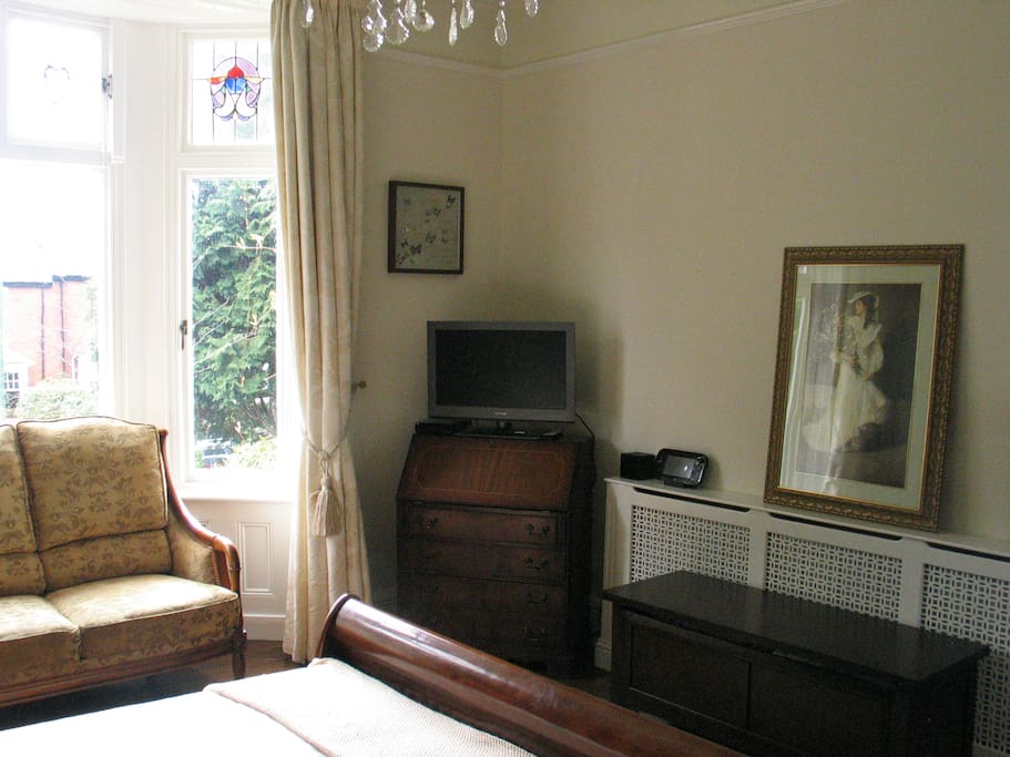 Bedroom - TV and game console