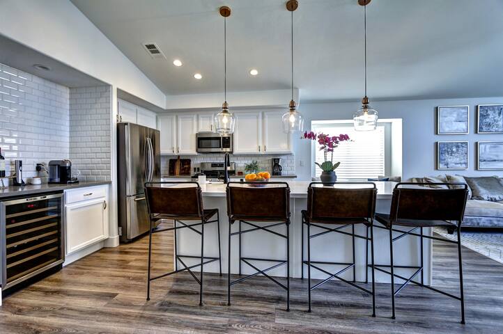 The Olive Branch: A Single Story Gem in Summerlin gallery image 4