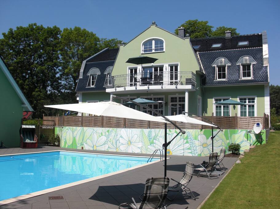 Gutshaus Koldevitz mit schönem Poolbereich