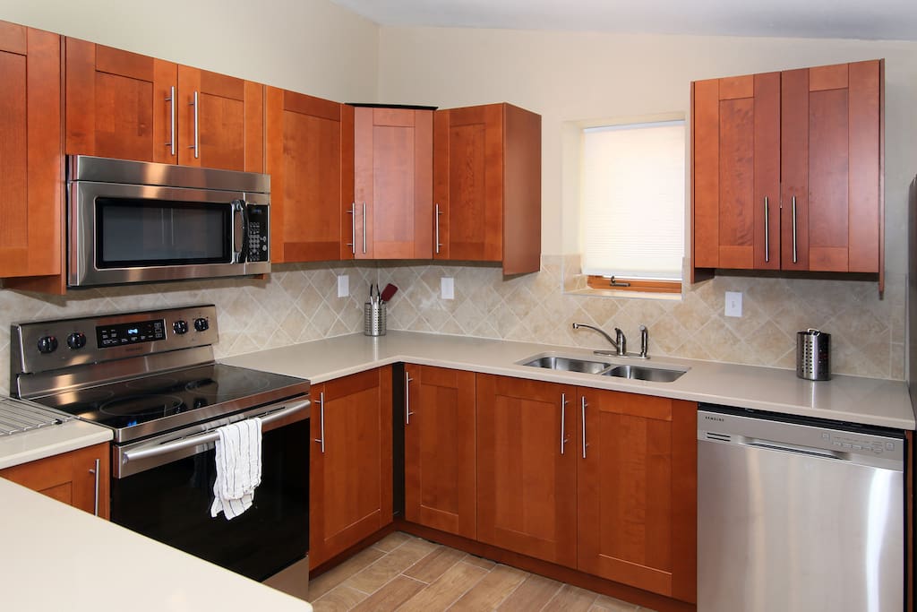 dishwasher, microwave, ice maker and all stainless appliances