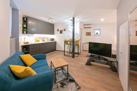 Downtown studio