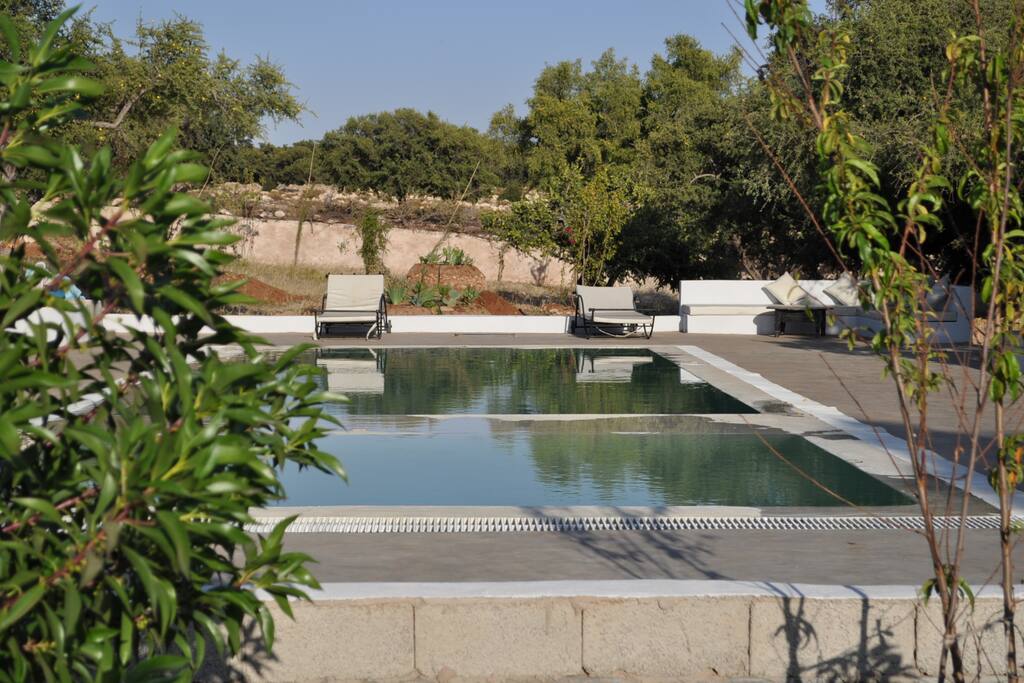 Le riad Tigmin Eden a des espaces pleins - air , rez de chaussé , Jardin et terrasse sont tous à la disposition et exploitables selon le choix pour prendre vos repas , vraiment une détention calme et tranquille