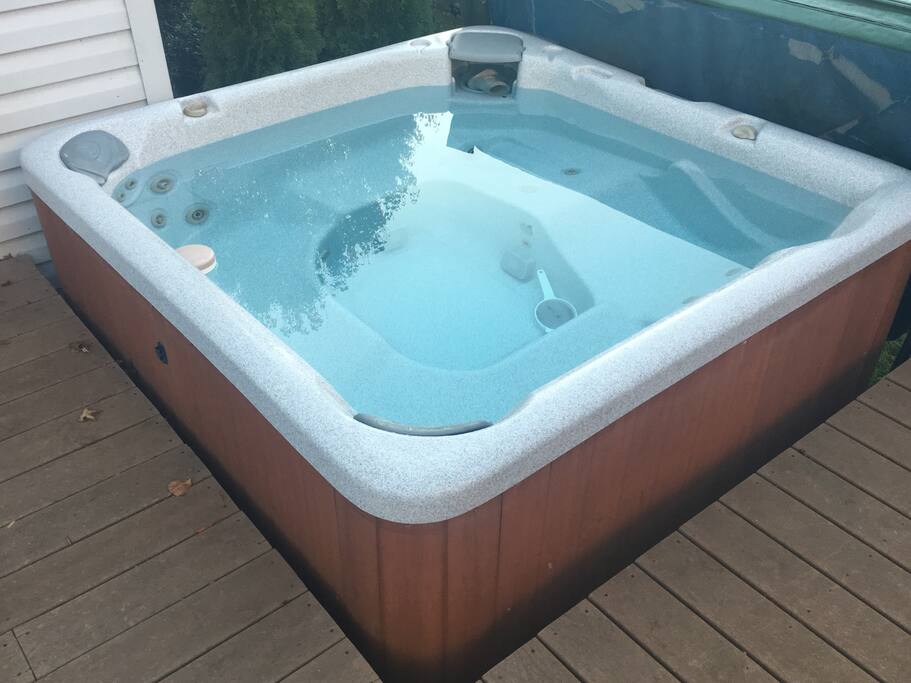 Hot tub available year round