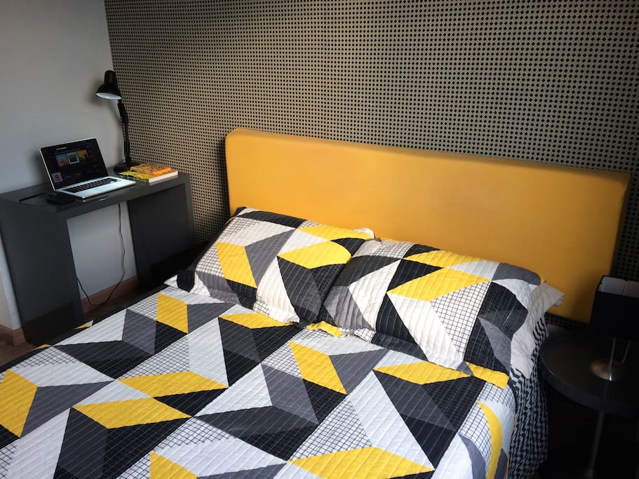 Seu quarto (your room)