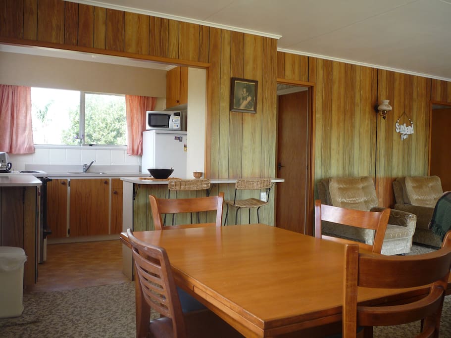 Kitchen & Dining area