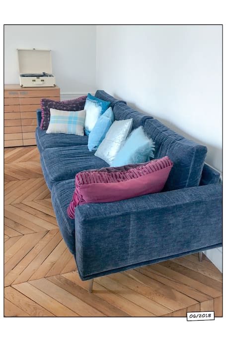 a new sofa in the living-room, the green sofa bed is nowadays in the office