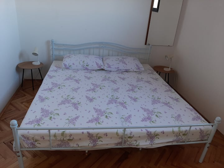 საძინებელი 1