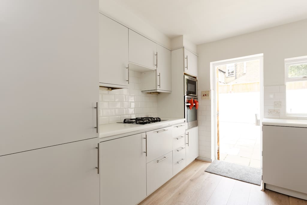 fully equipped kitchen