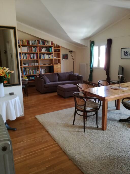 Wohnzimmer / καθιστικό