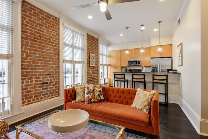 Chic Carondelet Condo! - New Orleans, LA