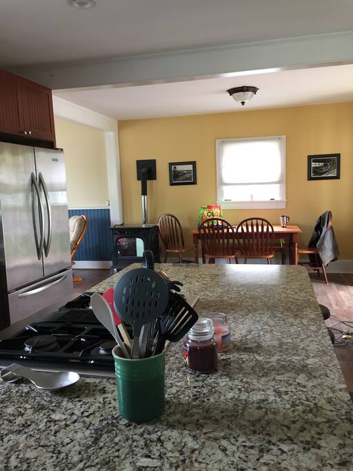 Kitchen/dining