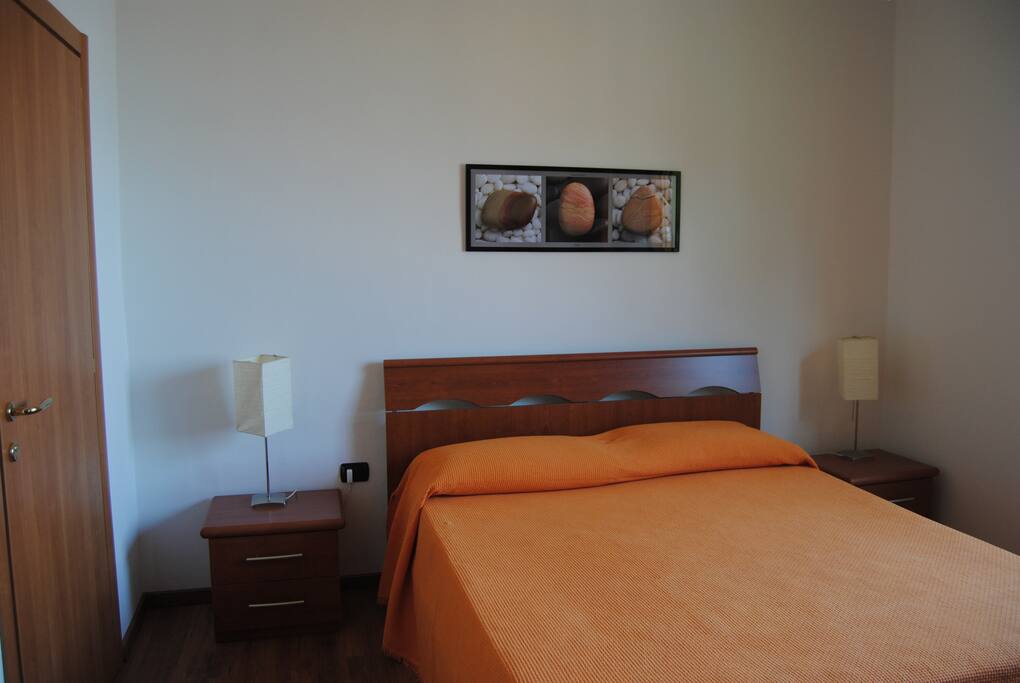 camera, doppia/tripla splendida vista lago dalla finestra - bedroom, double / triple wonderful lake view from the window