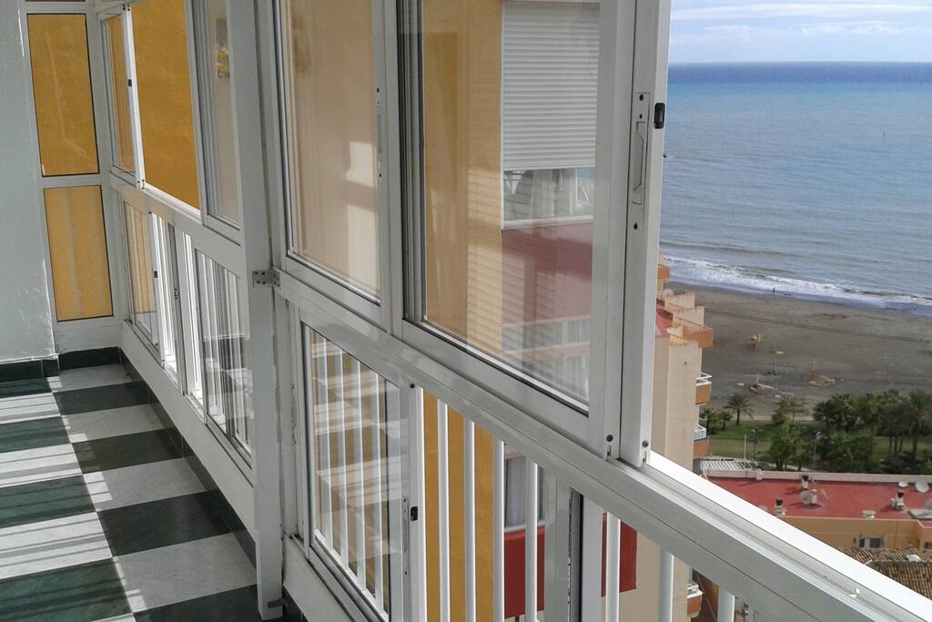 Con vistas al pueblo y al mar