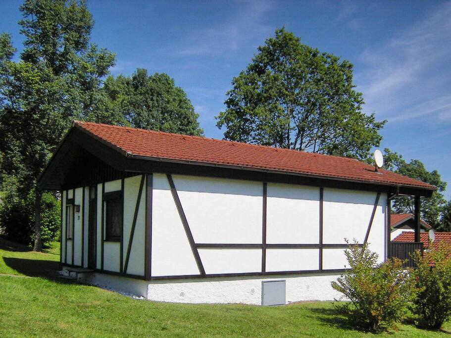 Komfort Bungalow, 65m² für 4 Personen, 2 Schlafzimmern, Spül,- und Waschmaschine.