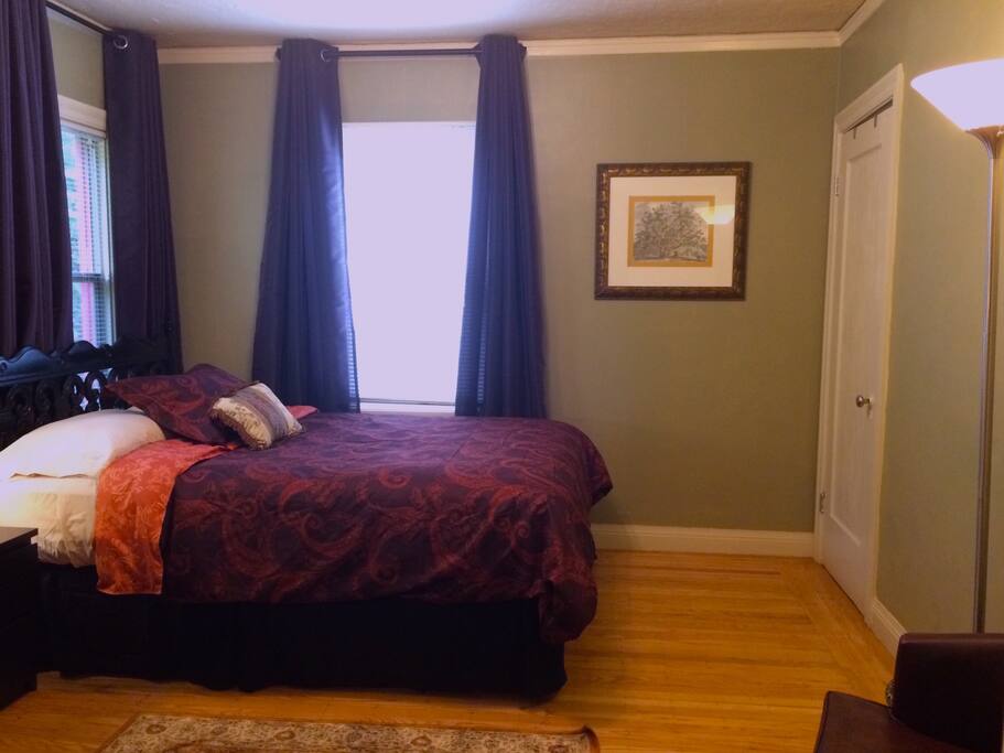 Queen Bed Accomodations