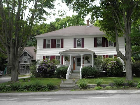 The Moss Farm-private apt- Pawcatuck/Stonington