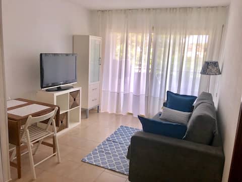 Céntrico, cerca de la playa y con piscina