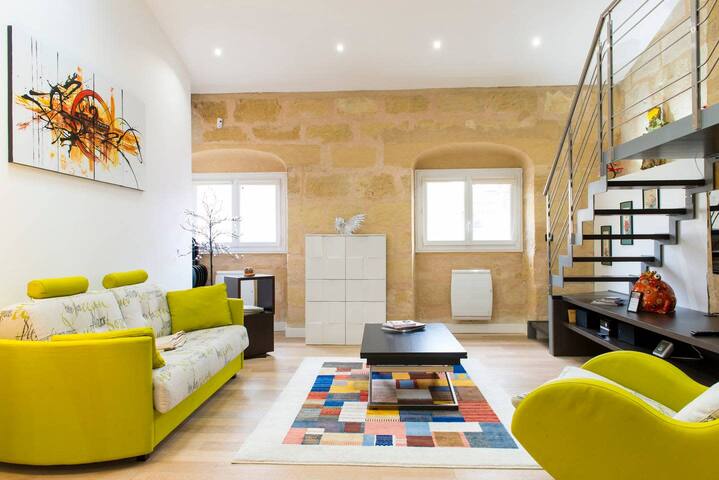 THE place to stay – 2 Bedrooms – Grand Théâtre