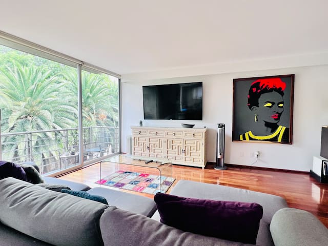 Hip&Chic Balconied Apt in Roma Norte / Condesa