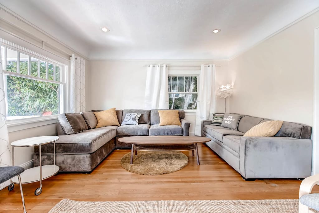 Invite your friends to join you on your vacation as all the four couches in the living room open up two double beds and/ or queen beds with upgraded mattresses!