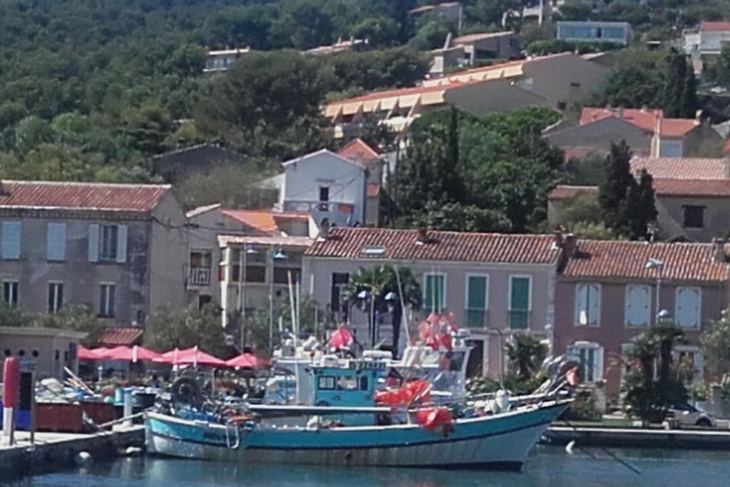 La maison vue depuis le port