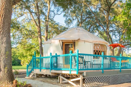 Yurt at Danville. "Most romantic stay ever"