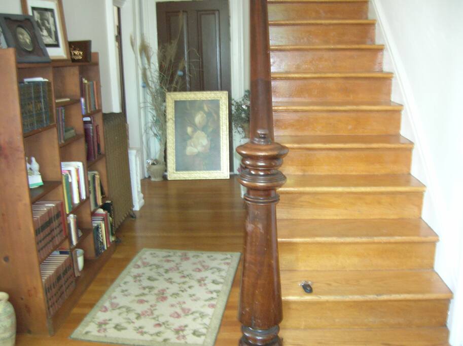 Front entrance stairwell