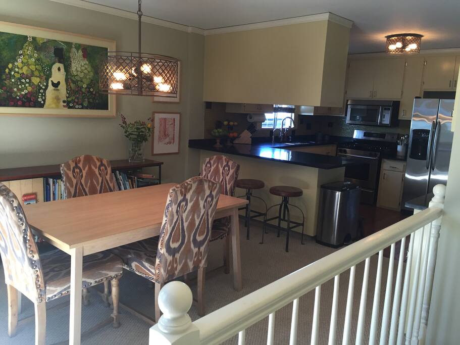 Dining room.