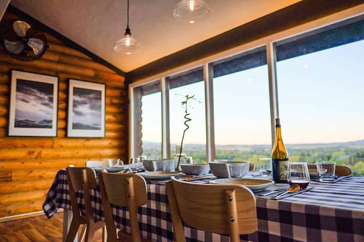 Best Views in Lander Family Home