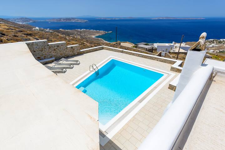 Lighthouse Villa in Mykonos with private pool gallery image 3