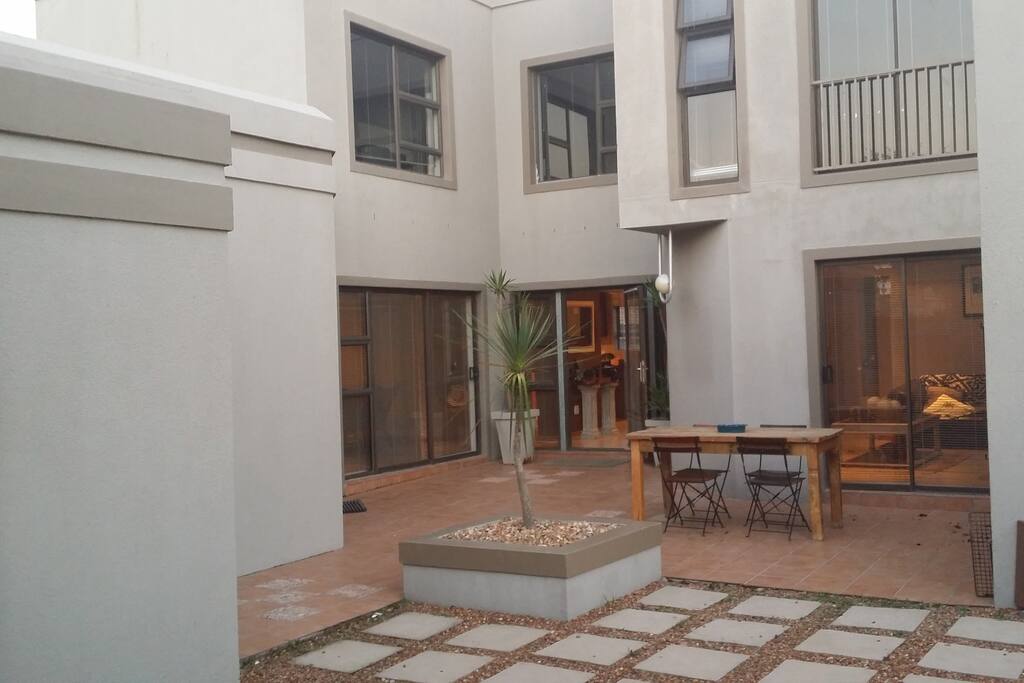 PATIO BRAI AREA