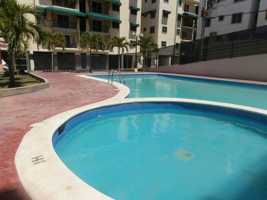 Piscina del apartamento