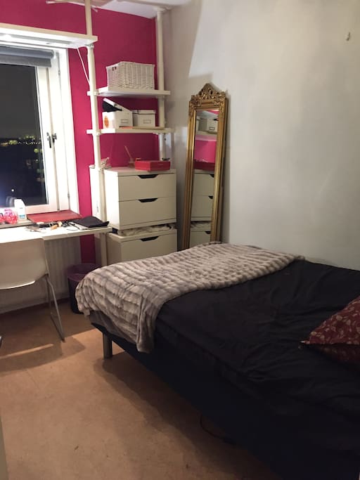 Bedroom with 120x200 size Bed