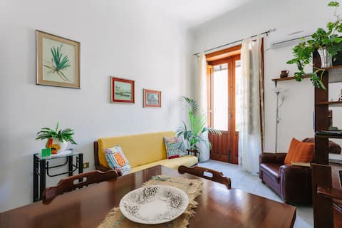Proprietà Airbnb di successo: Your home a stone's throw from Ortigia! a Siracusa