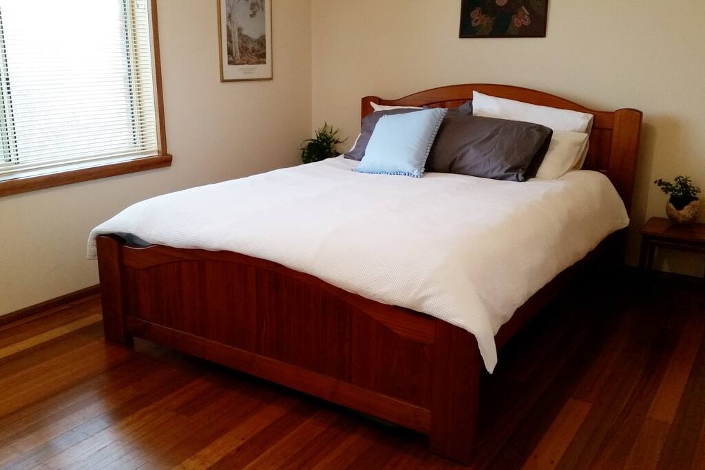 Queen bedroom
